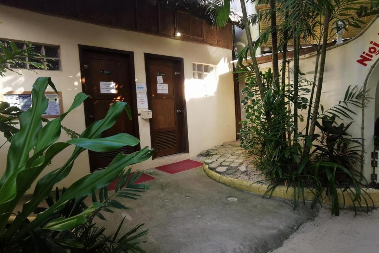 Reddoorz Premium @ Nigi Nigi Nu Noos Station 2 Boracay Hotel Balabag  Exterior photo
